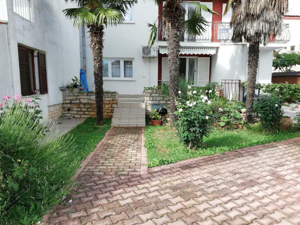 Apartma Bojana *